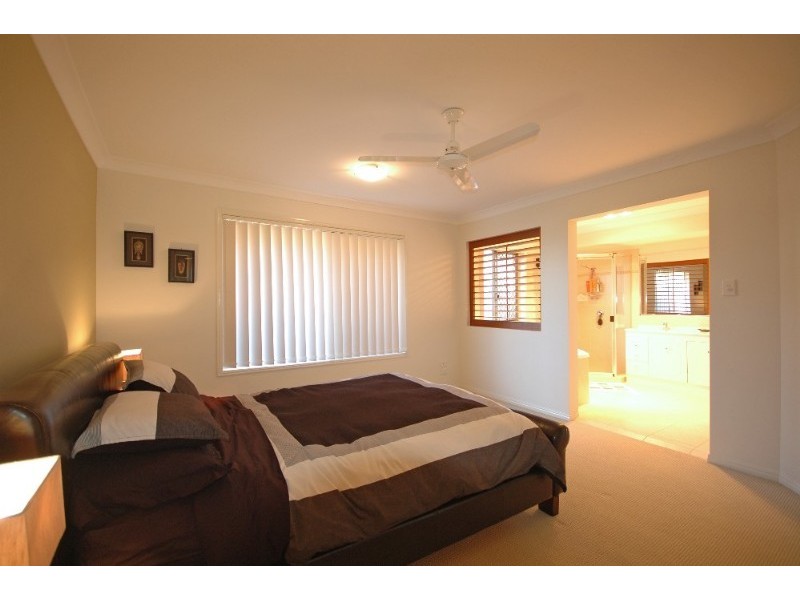 54 Regatta Avenue, Oxenford QLD 4210