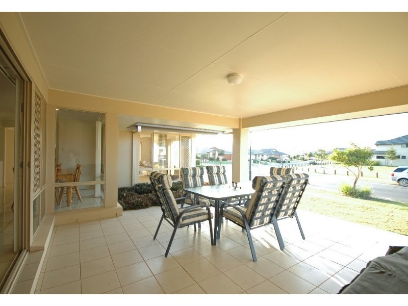 54 Regatta Avenue, Oxenford QLD 4210