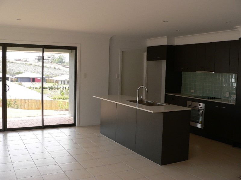 17 Craigs Way, Maudsland QLD 4210