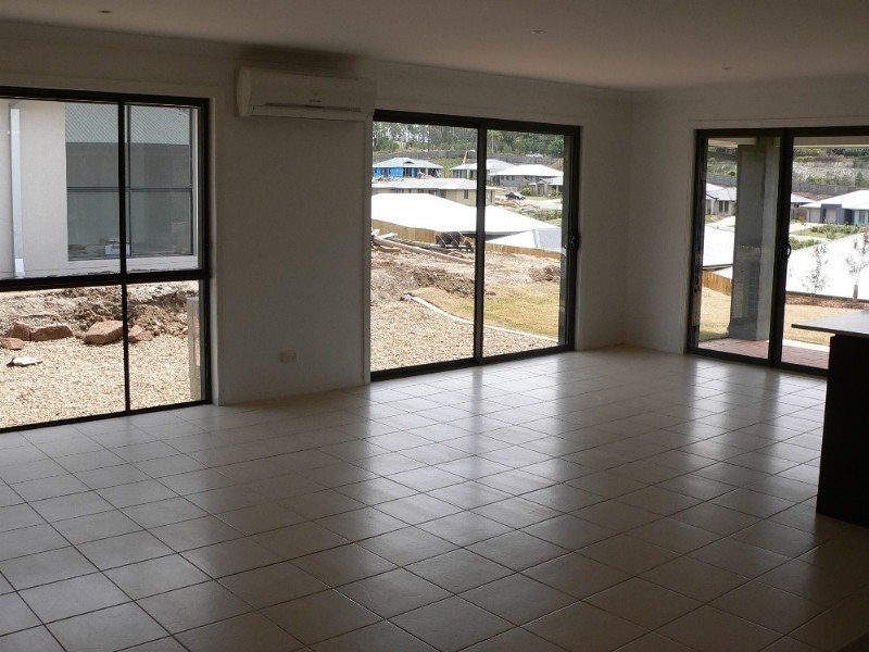 17 Craigs Way, Maudsland QLD 4210