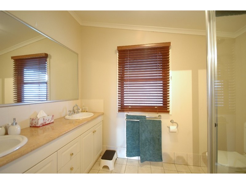 44 Larcombe Drive, Wongawallan QLD 4210