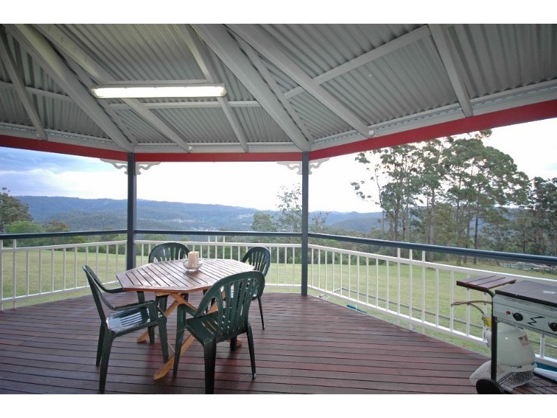 44 Larcombe Drive, Wongawallan QLD 4210