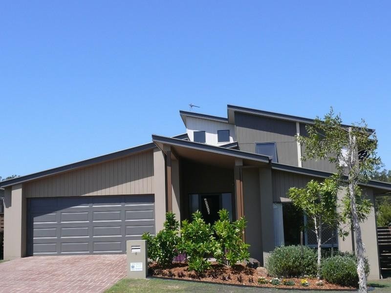 5 Cobb & Co Drive, Oxenford QLD 4210