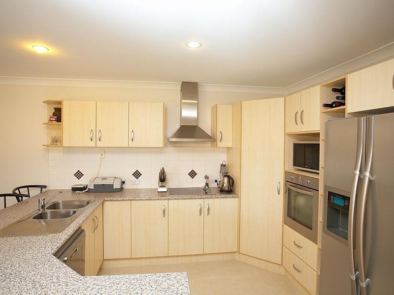 15 Kaizlee Crescent, Upper Coomera QLD 4209