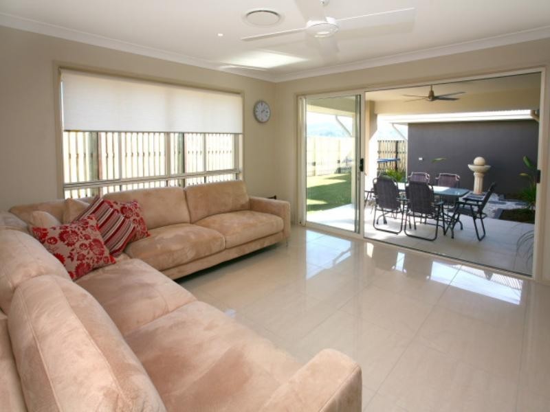 55 Rushcutter Avenue, Oxenford QLD 4210