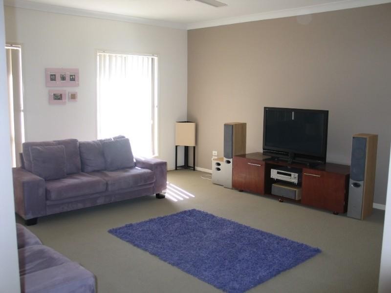 7 Waterclover Drive, Upper Coomera QLD 4209