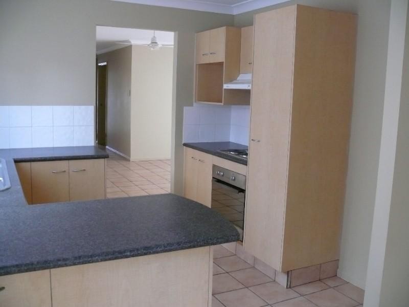 37 Tradewinds Drive, Helensvale QLD 4212