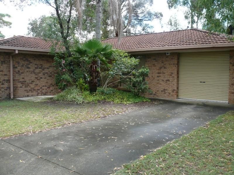 25 Studio Drive, Oxenford QLD 4210