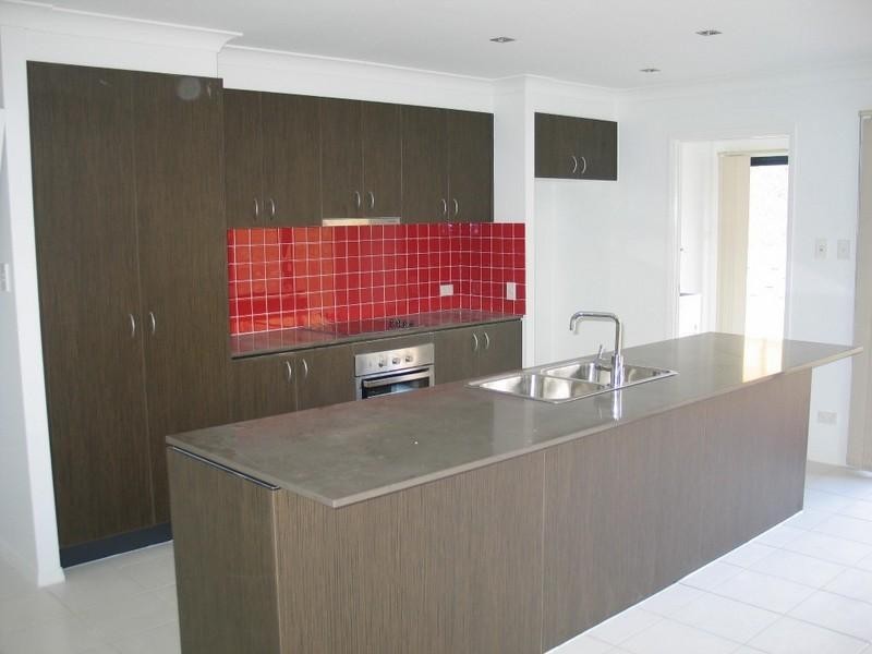 9 Craigs Way, Maudsland QLD 4210