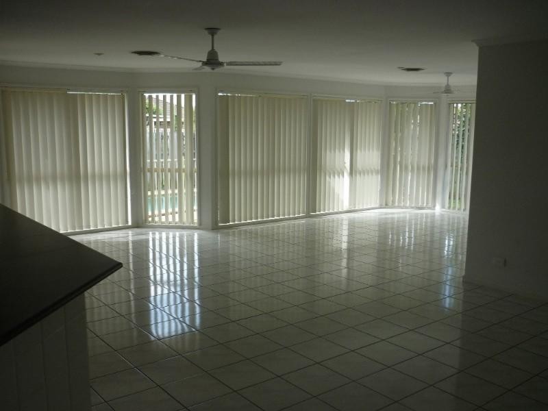 5 Graywillow Boulevard, Oxenford QLD 4210