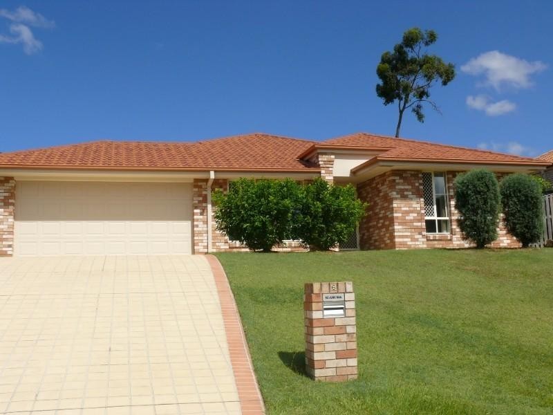 6 Maui Crescent, Oxenford QLD 4210