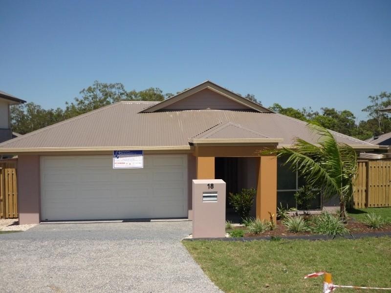 18 Berrimillia Lane, Coomera QLD 4209