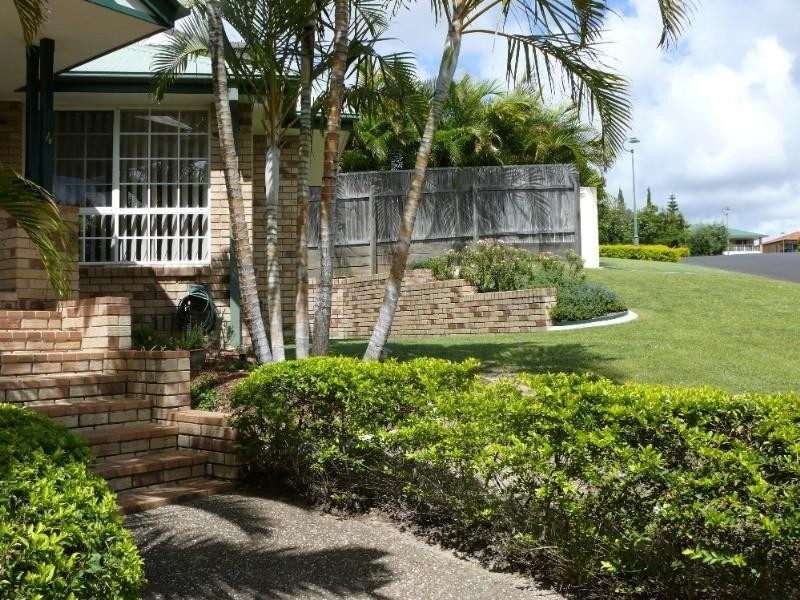 4 Nottingham Place, Highland Park QLD 4211