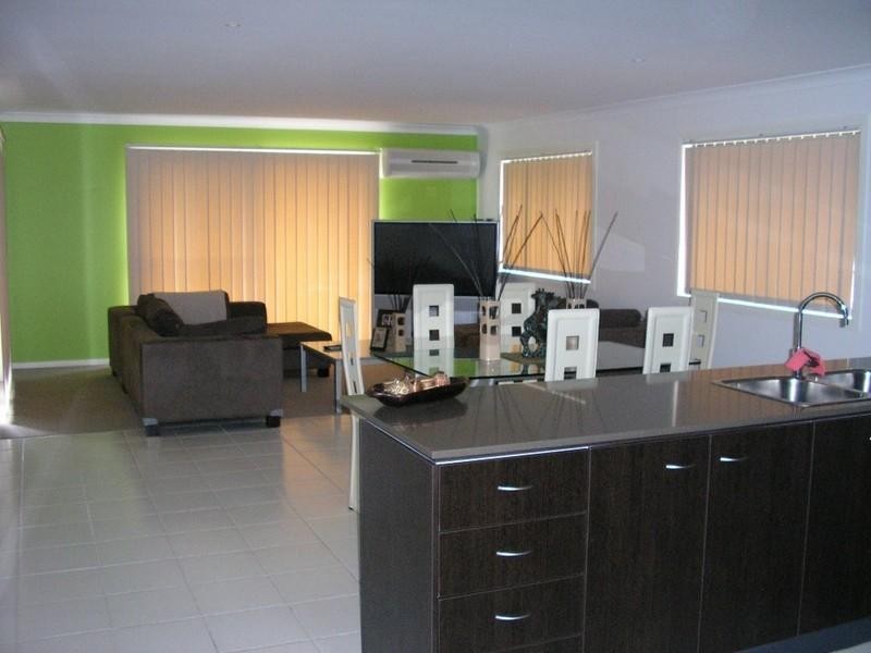 17 Fellings Drive, Maudsland QLD 4210