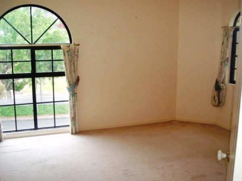 Pacific Pines QLD 4211