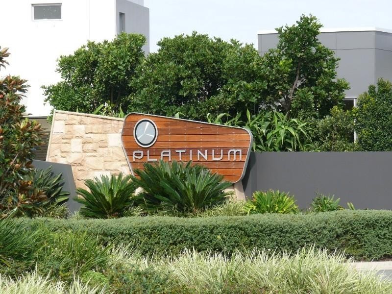 Hope Island QLD 4212