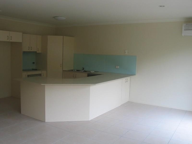 1/1 Macdonald Avenue, Upper Coomera QLD 4209