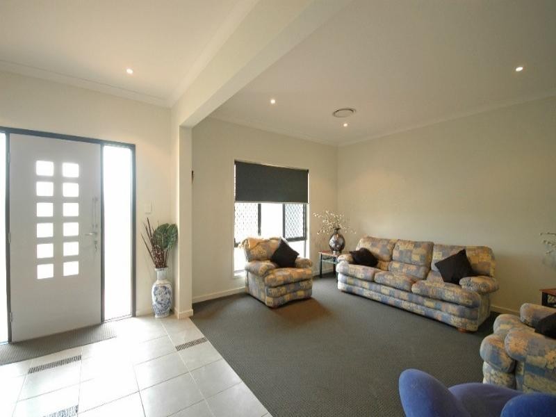 5 Rushcutter Avenue, Oxenford QLD 4210