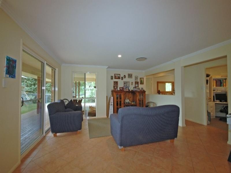 23 Crest Hill Drive, Wongawallan QLD 4210