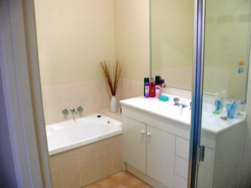 Pacific Pines QLD 4211