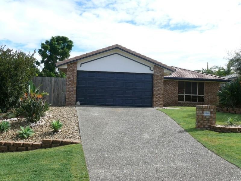 6 Kingman Court, Pacific Pines QLD 4211