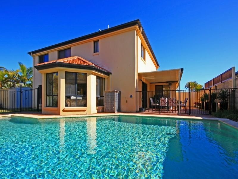 15 Grande Terrace, Helensvale QLD 4212