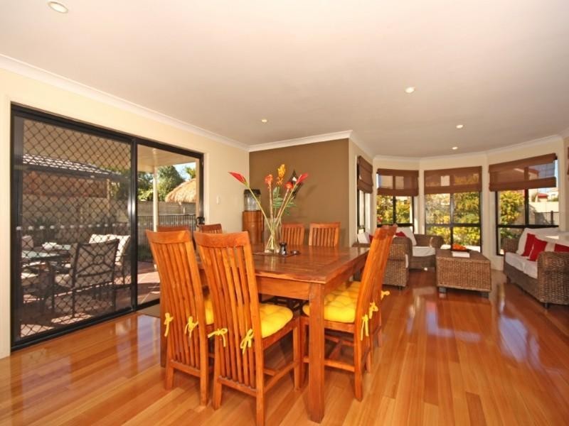 15 Grande Terrace, Helensvale QLD 4212