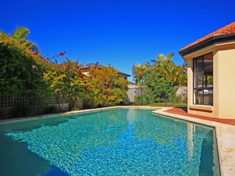 15 Grande Terrace, Helensvale QLD 4212