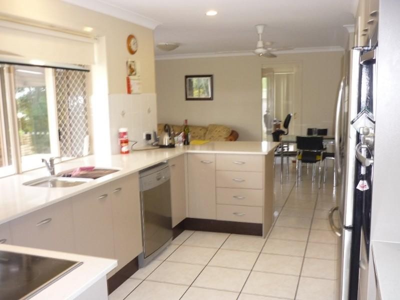 19 Tanunda Drive, Helensvale QLD 4212