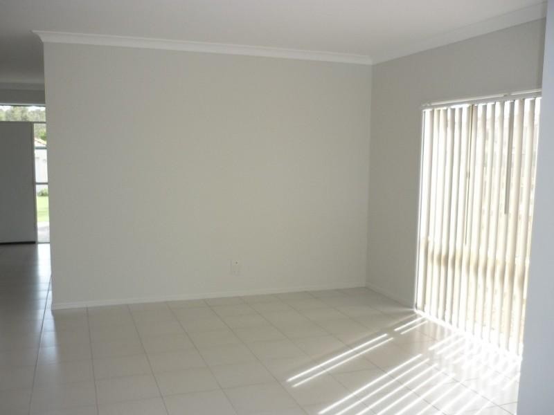 81/96 Santa Barbara Road, Hope Island QLD 4212