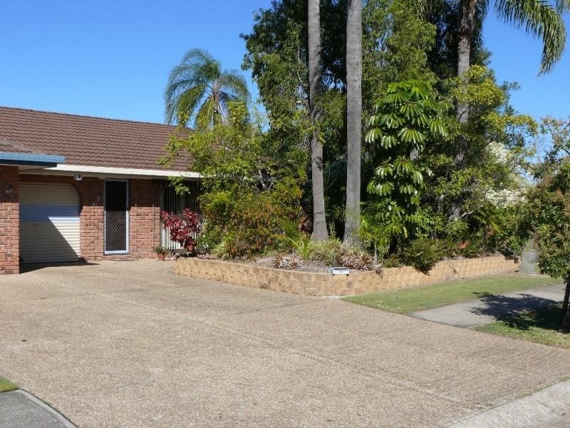 2/41 Treeview Drive, Burleigh Waters QLD 4220