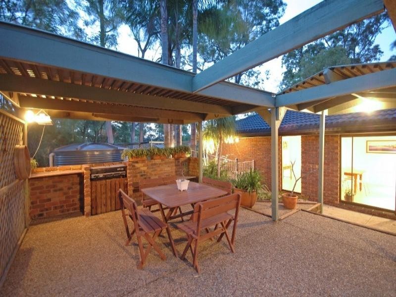 23 Hammond Drive, Gaven QLD 4211