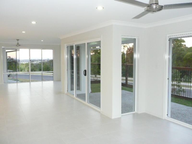 35 Golden Grove Boulevard, Reedy Creek QLD 4227