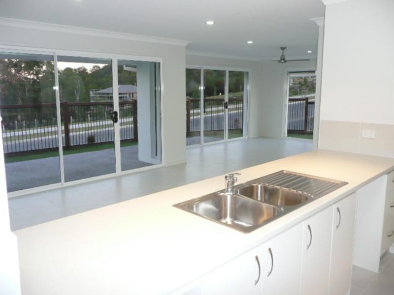 35 Golden Grove Boulevard, Reedy Creek QLD 4227