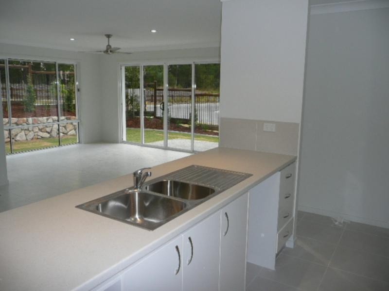 1 Grasslands Court, Reedy Creek QLD 4227