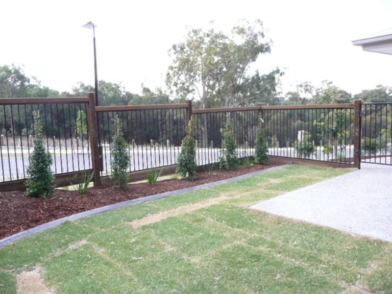 1 Grasslands Court, Reedy Creek QLD 4227