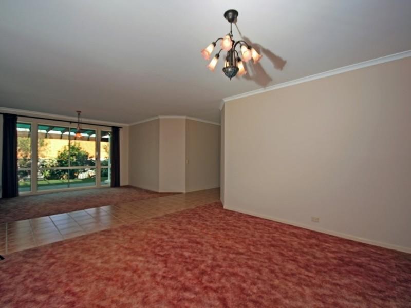 13 Moorea Court, Pacific Pines QLD 4211