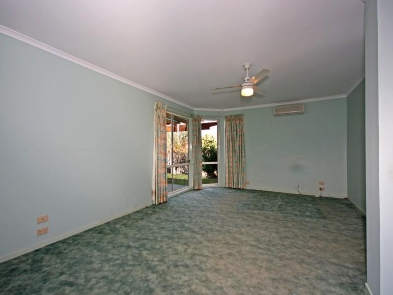 13 Moorea Court, Pacific Pines QLD 4211