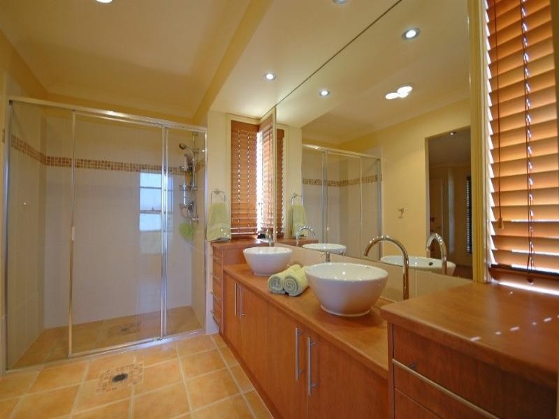 11 Sailaway Court, Coomera QLD 4209