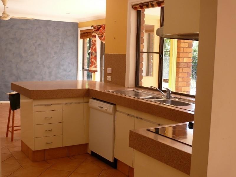 1 Derwent Avenue, Helensvale QLD 4212