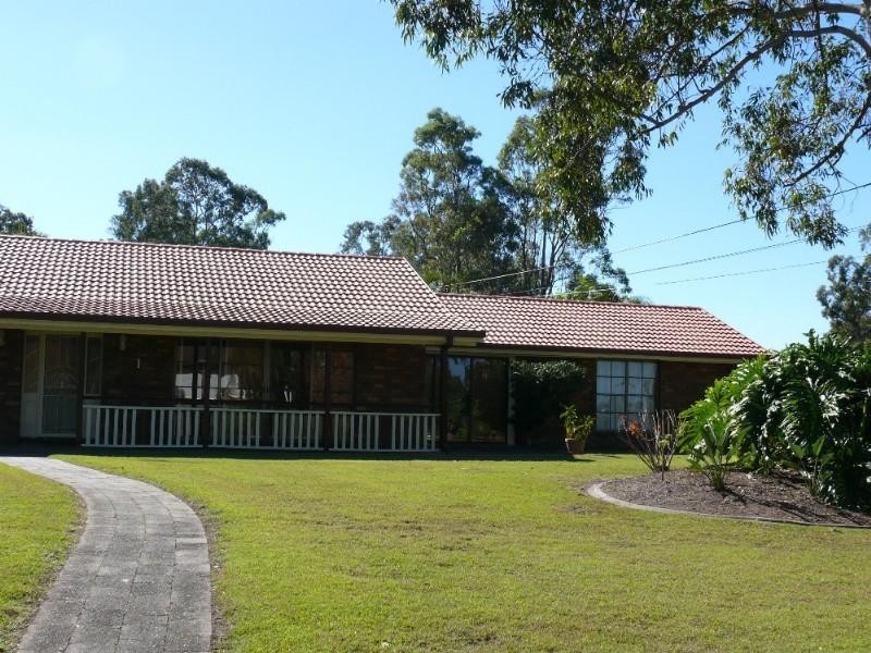 1 Derwent Avenue, Helensvale QLD 4212