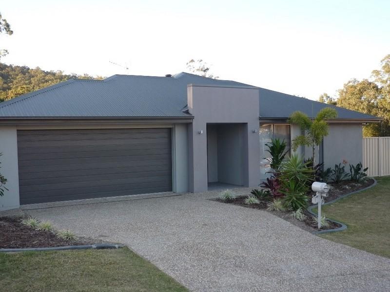 1 Caragh Crescent, Oxenford QLD 4210