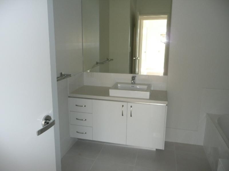 42 Bardin Ridge, Reedy Creek QLD 4227