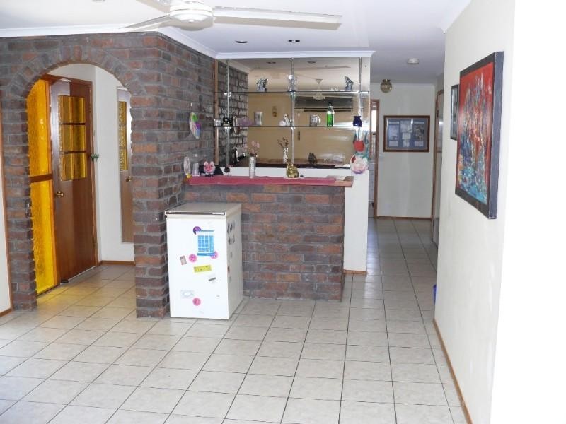 10 Wandilla Drive, Helensvale QLD 4212