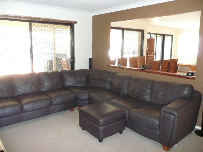 3 Hawker Street, Pacific Pines QLD 4211