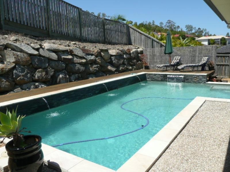 3 Hawker Street, Pacific Pines QLD 4211