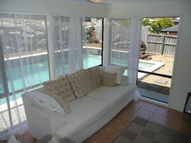 3 Hawker Street, Pacific Pines QLD 4211