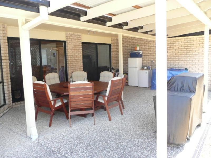 3 Hawker Street, Pacific Pines QLD 4211