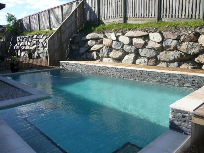 3 Hawker Street, Pacific Pines QLD 4211