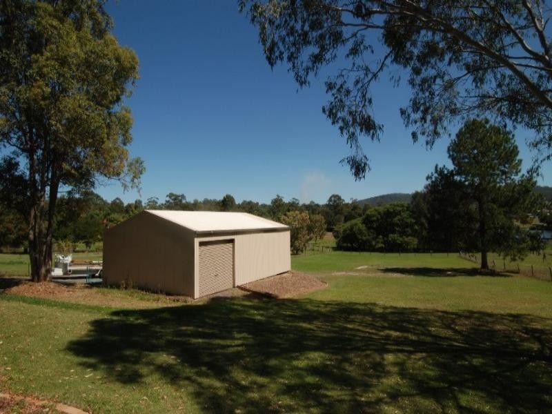 33 Ruth Terrace, Oxenford QLD 4210